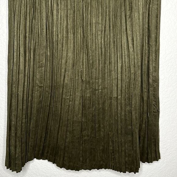 Coldwater Creek Pleated Army Green Skirt LP - Picture 3 of 8